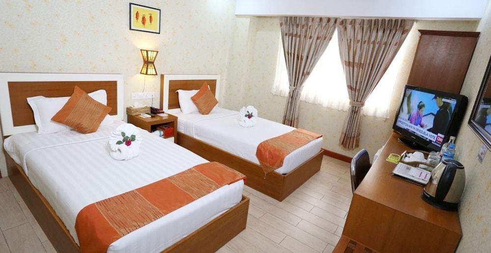 Hotel Kan Kaw Yangon Exterior foto