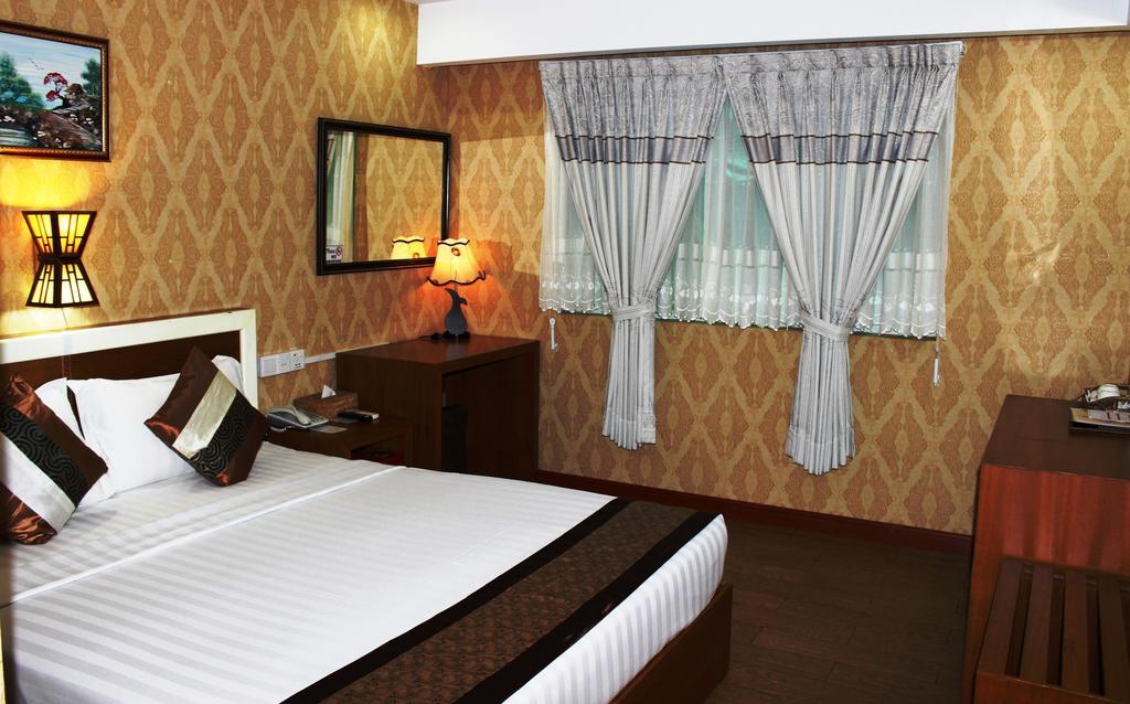 Hotel Kan Kaw Yangon Exterior foto