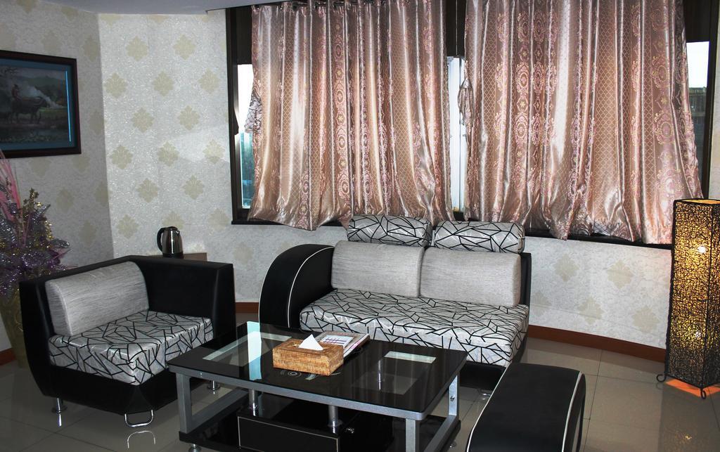 Hotel Kan Kaw Yangon Exterior foto