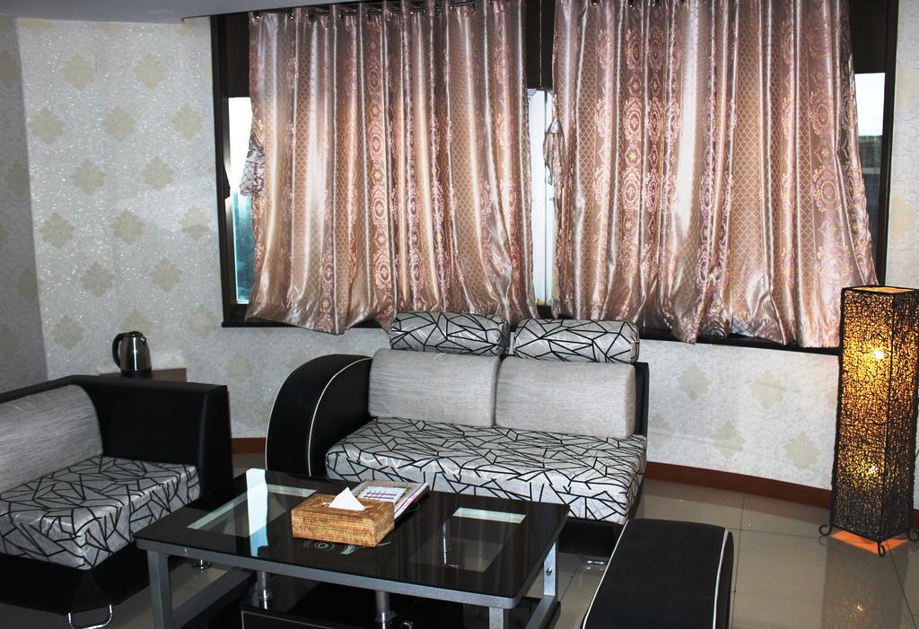 Hotel Kan Kaw Yangon Exterior foto