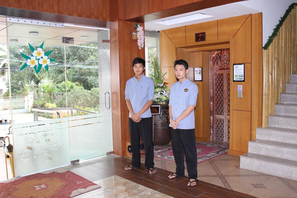 Hotel Kan Kaw Yangon Exterior foto